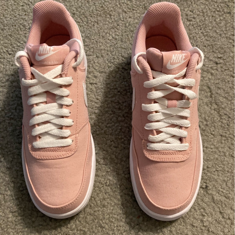 Nike Court Women's Pink Sneakers 8 1/2.  New, authentic with original box